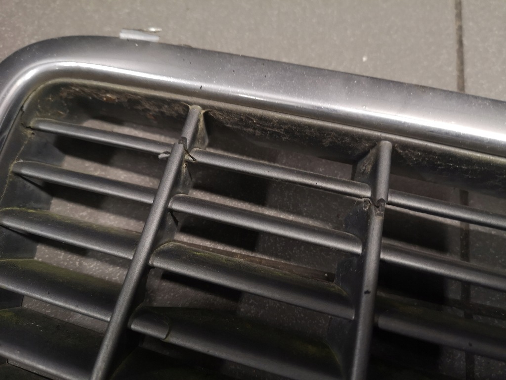 фото №9, Решітка радіатора решітка радіатора радіатор audi s8 d2 lift 4d0853651m