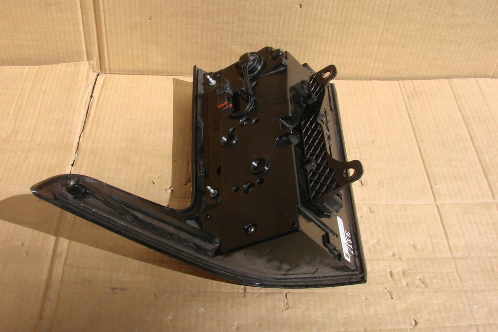 фото №12, Land rover range rover l405 2020 левая сторона лампа задняя