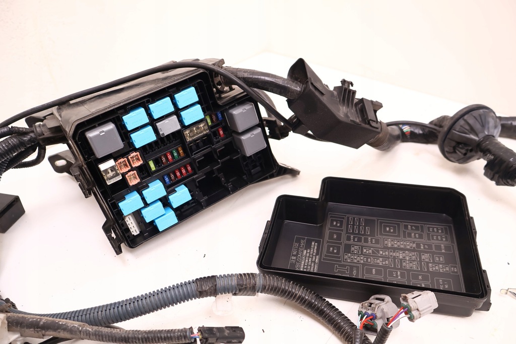 фото №6, Toyota rav4 iv 2.5 hybrid електропроводка відсік двигуна