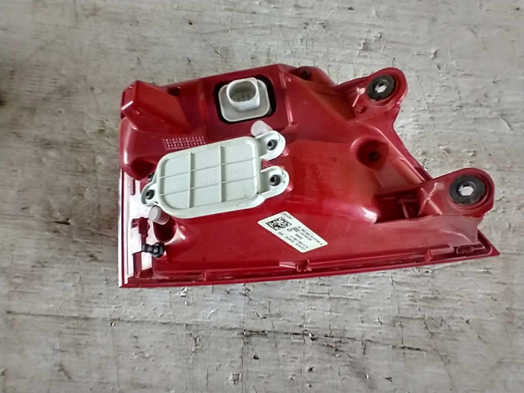 Audi a8 d4 4h фара led правый  задняя правый задний  w крыло 4h0945096 Цена