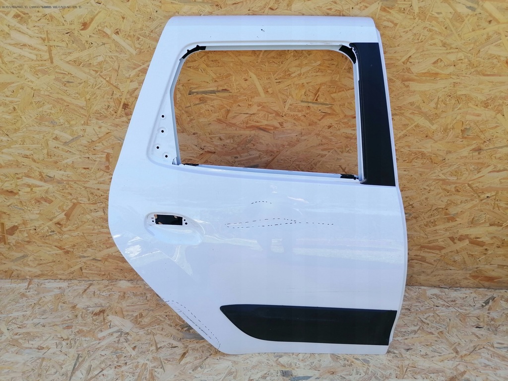 фото №1, Дверь правое задние правый задняя dacia duster 2 ii 2017-