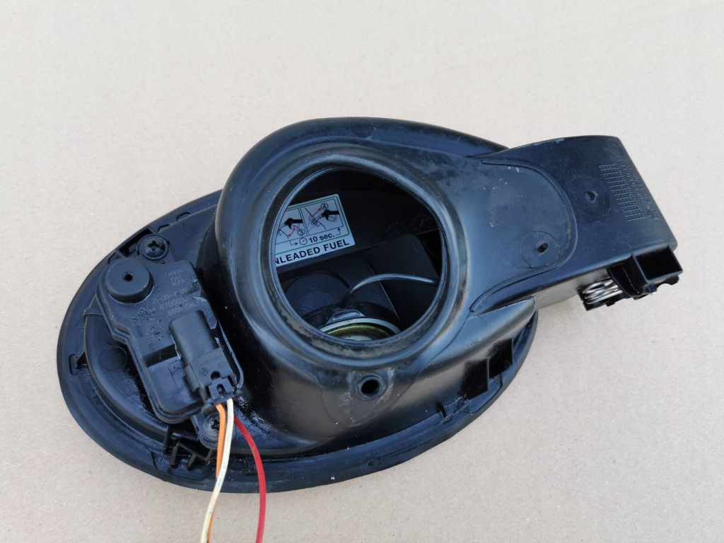 Maserati levante 17- крышка заливной топлива ftf0031 ftf0101 Недорого