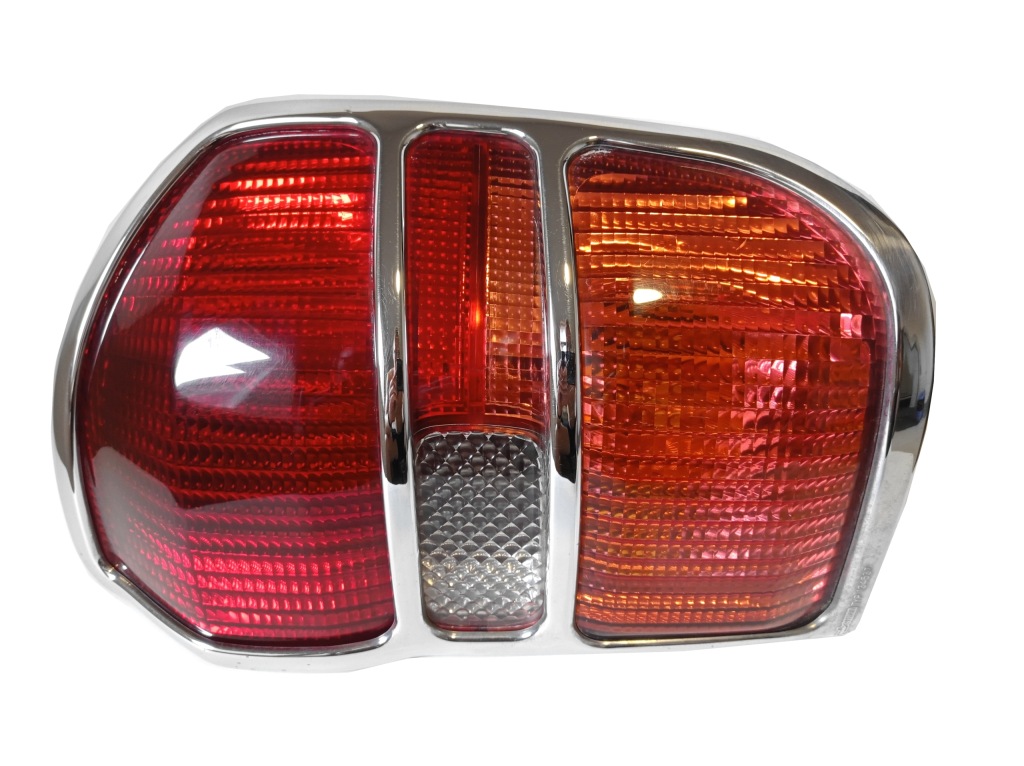 фото №1, Лампа правый задняя toyota rav4 ii хром