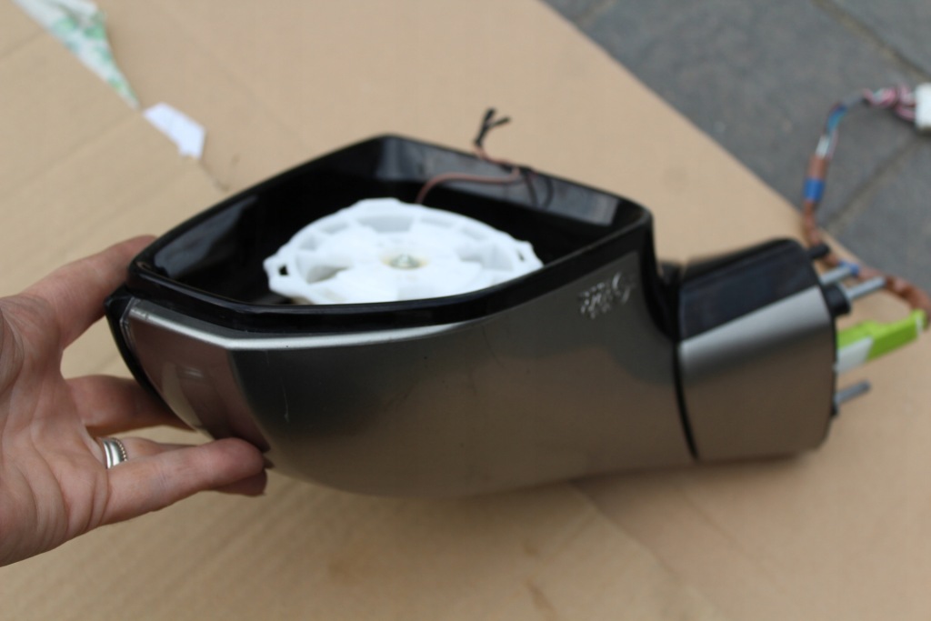 Зеркало левая lexus ux 8 pin europa Цена