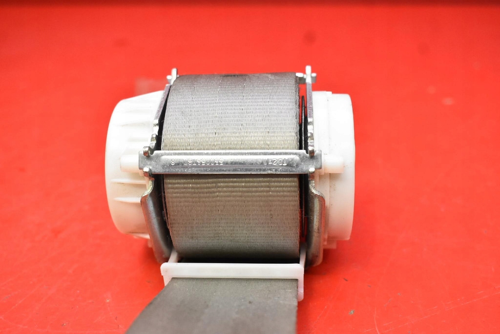 Ремінь безпеки лівий задній eu dm51r611b68ae ford c-max mk2 15-19 Недорого