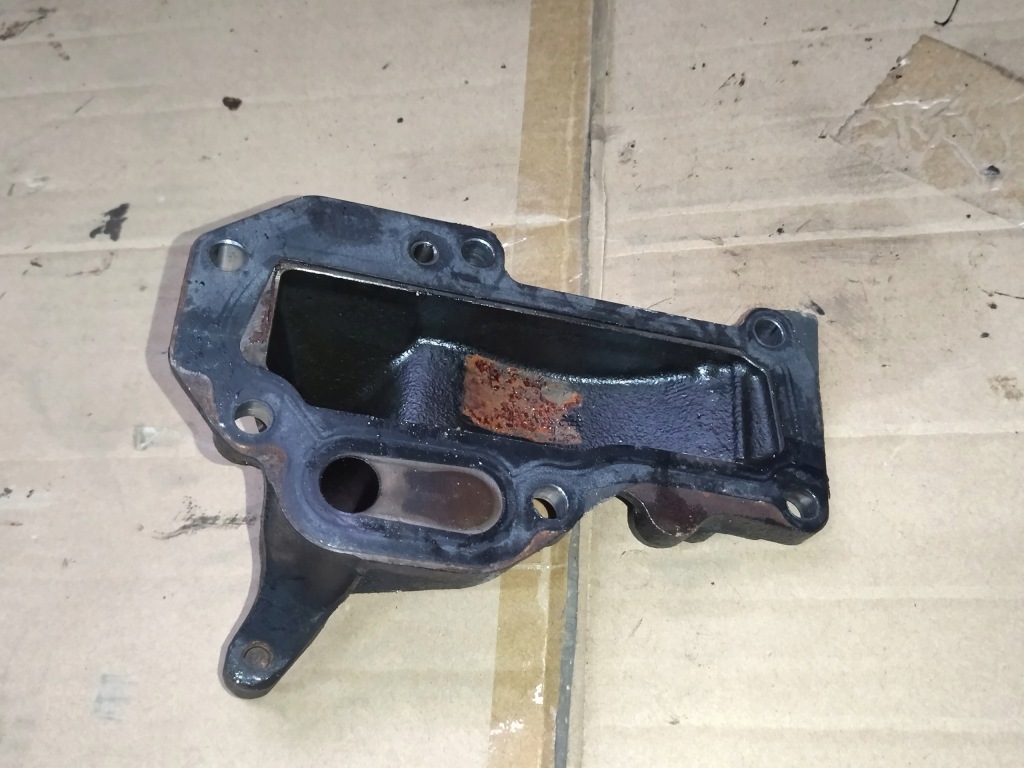 Кронштейн турбіни - audi v6 3.0 tdi cla - 059145195 Доставка