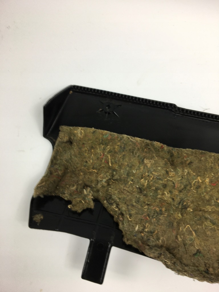 Накладка панелі консолі панель приладів під  бардачок mercedes w201 190 2016800217 в Україні