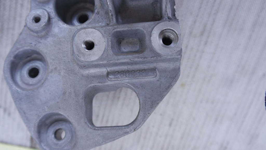 фото №3, Кронштейн кронштейн генератора quattroporte vi ghibli