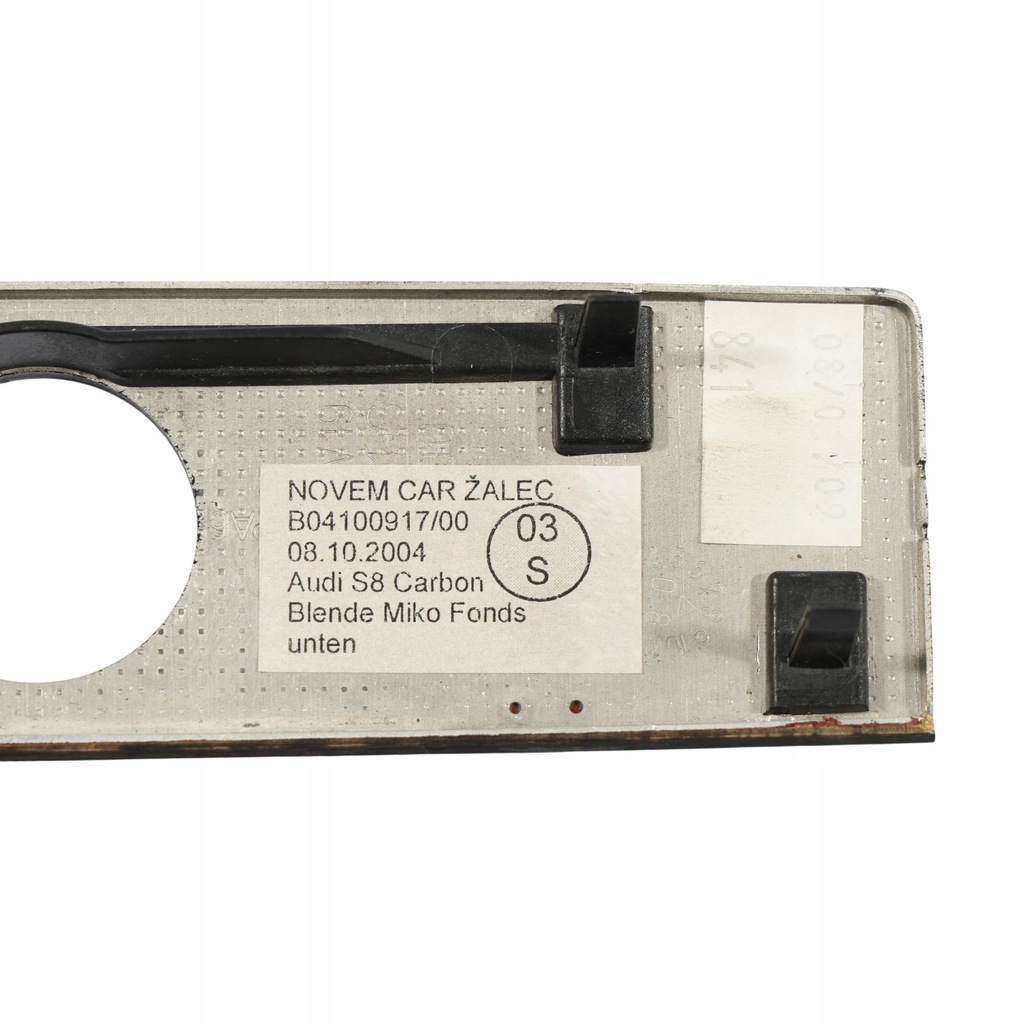 фото №12, Audi a8 d3 панель роз'єм прикурювача живлення 12v карбон задня 4e0857326k