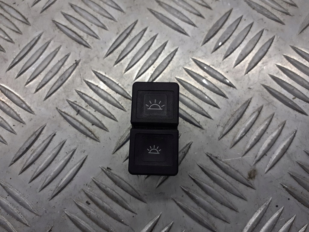 фото №1, Выключатель свет противотуманного xsara picasso