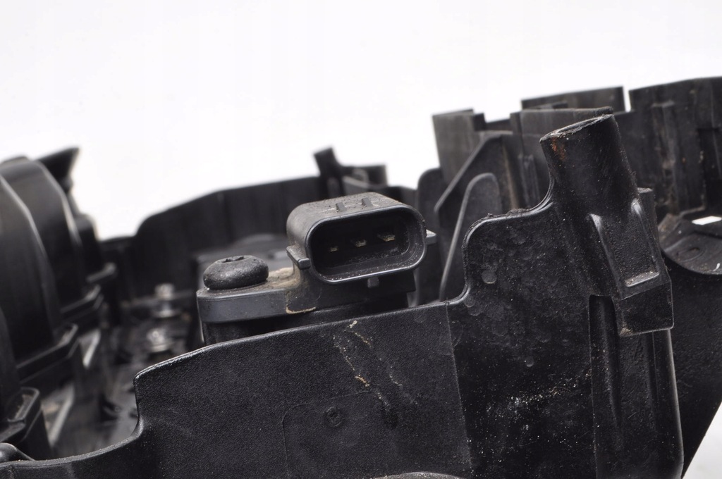 фото №6, Volvo xc60 i крышка клапанов 31461860