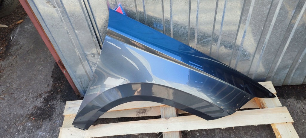 Крыло  стальной правый  перед передний seat ateca kh7 16-12.19r дорестайлинг  lf7y Оригинал