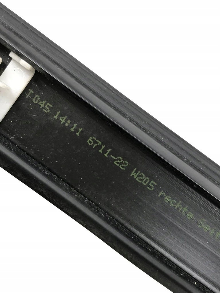 фото №7, Mercedes w205 a2056900282 молдинг кровельная правая