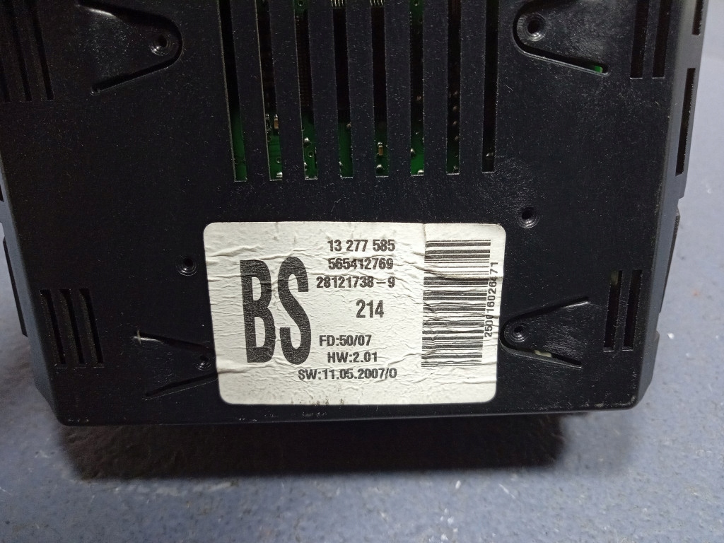 Opel vectra c рестайлинг  экран дисплей радио 13277585 в Украине