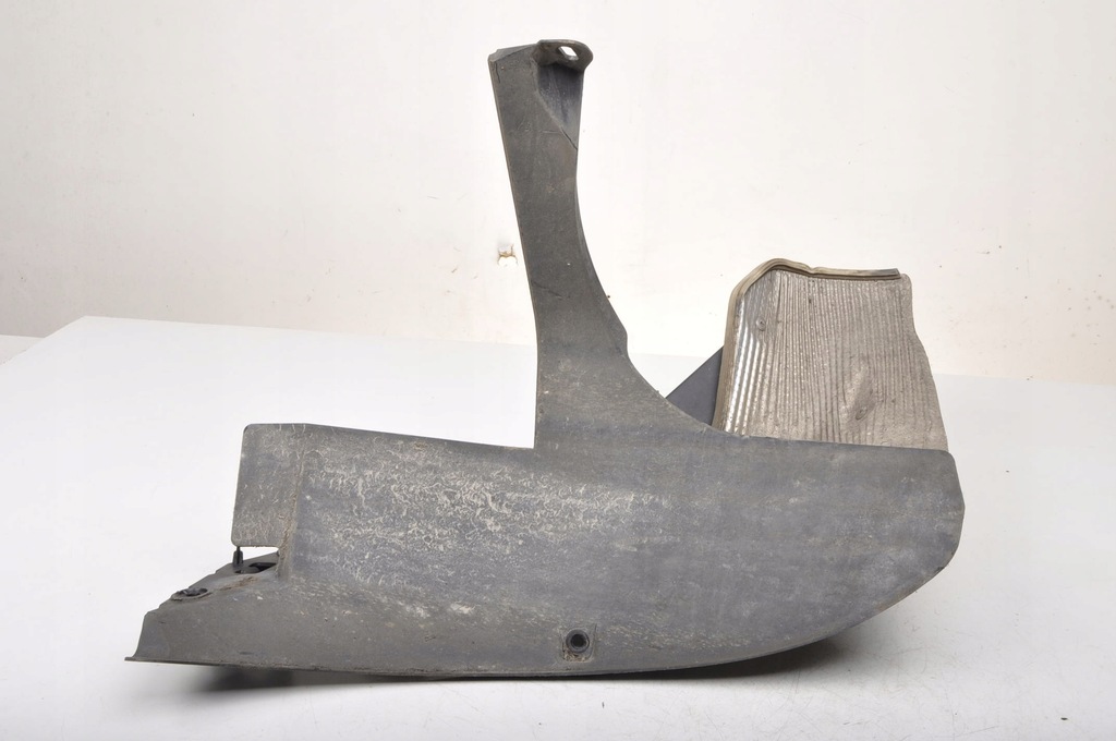 фото №10, Porsche 718 cayman 982 напрямна бампера правий задня 982807194