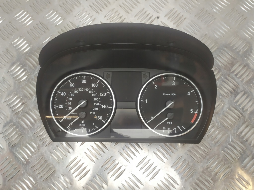 фото №1, Bmw e84 e90 приборная панель счетчик uk 9316128