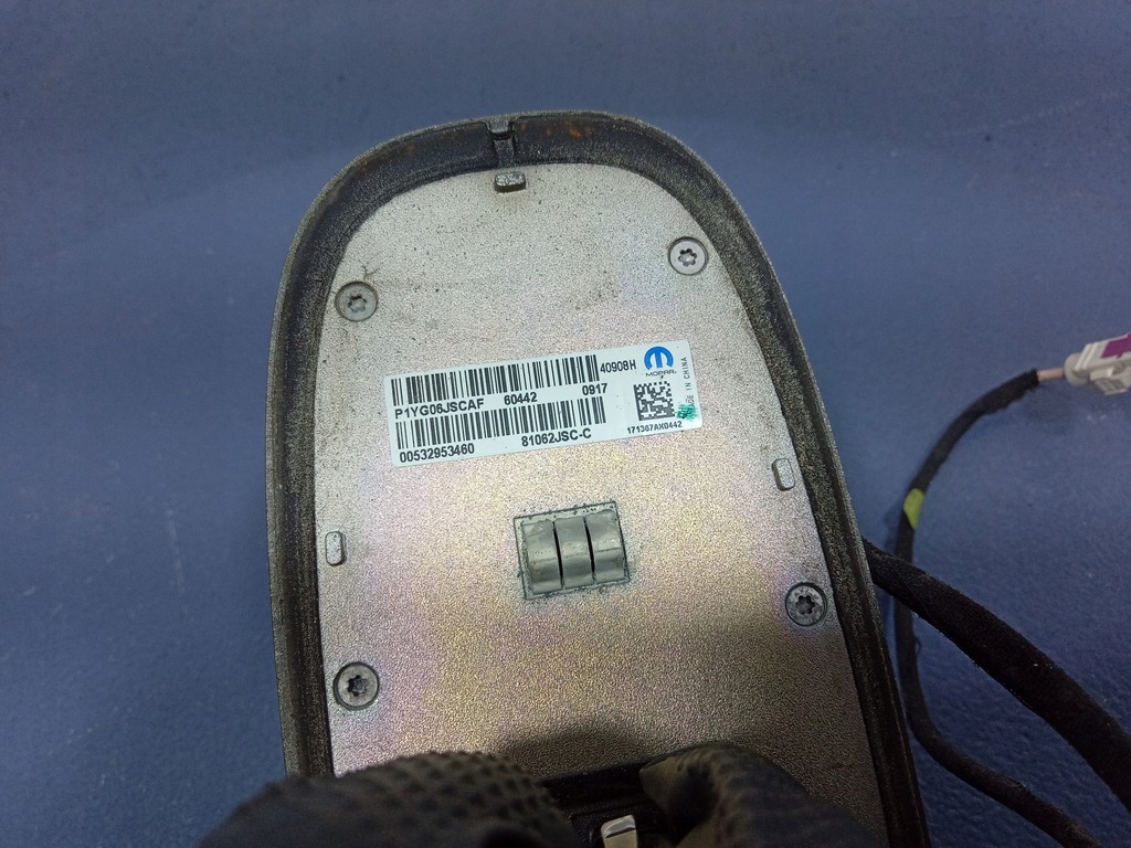 фото №6, Chrysler pacifica ii 16- антенна кровельная плавник p1yg06jscaf