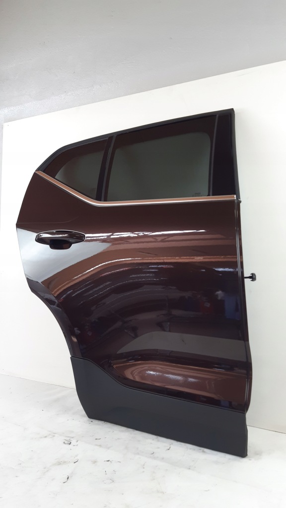 фото №2, Volvo xc40 двері праве задня 722