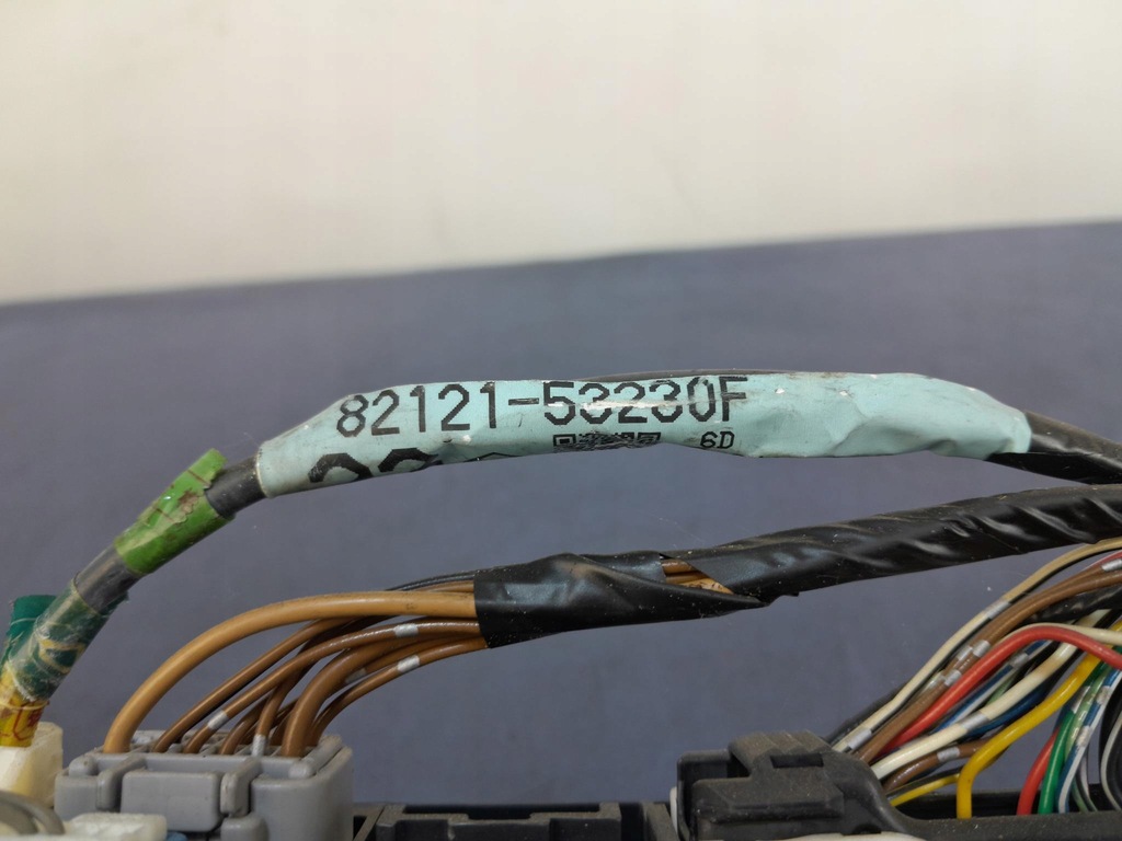 фото №4, Lexus is ii 2.2 d коробка предохранителей