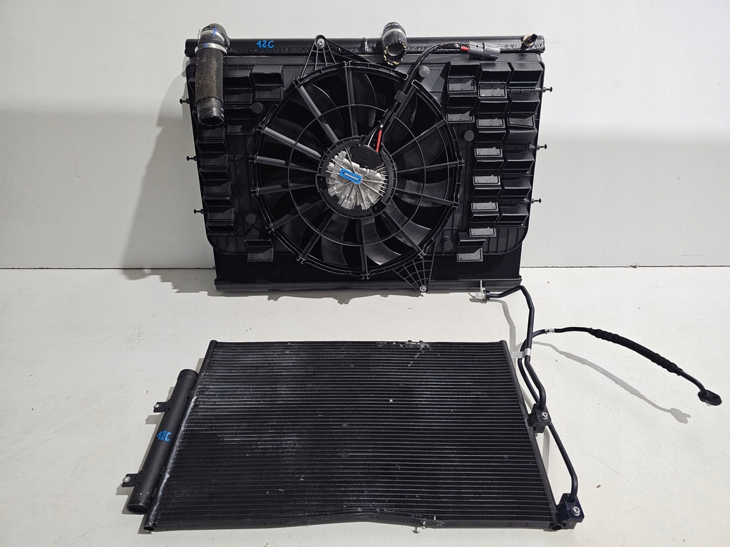 фото №1, Pas передний радиатор комплект ferrari 12 cilindri f167 .