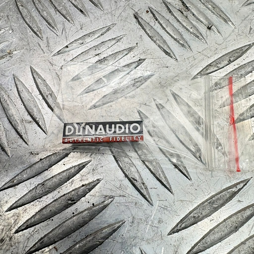 фото №1, Эмблема dynaudio динамика центрального xc90 i