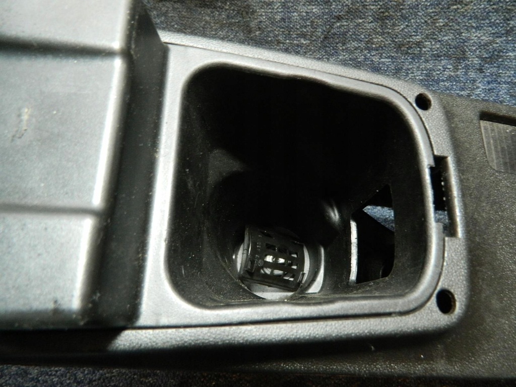 фото №6, Подлокотник туннель lancia delta 3 iii 08-14r.