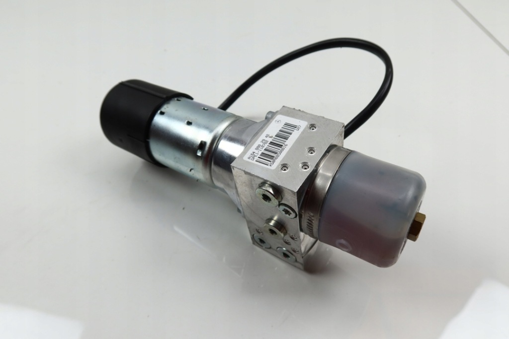 фото №6, Mercedes w164 gl164 x164 привід кришки багажника насос кришки 1648002948