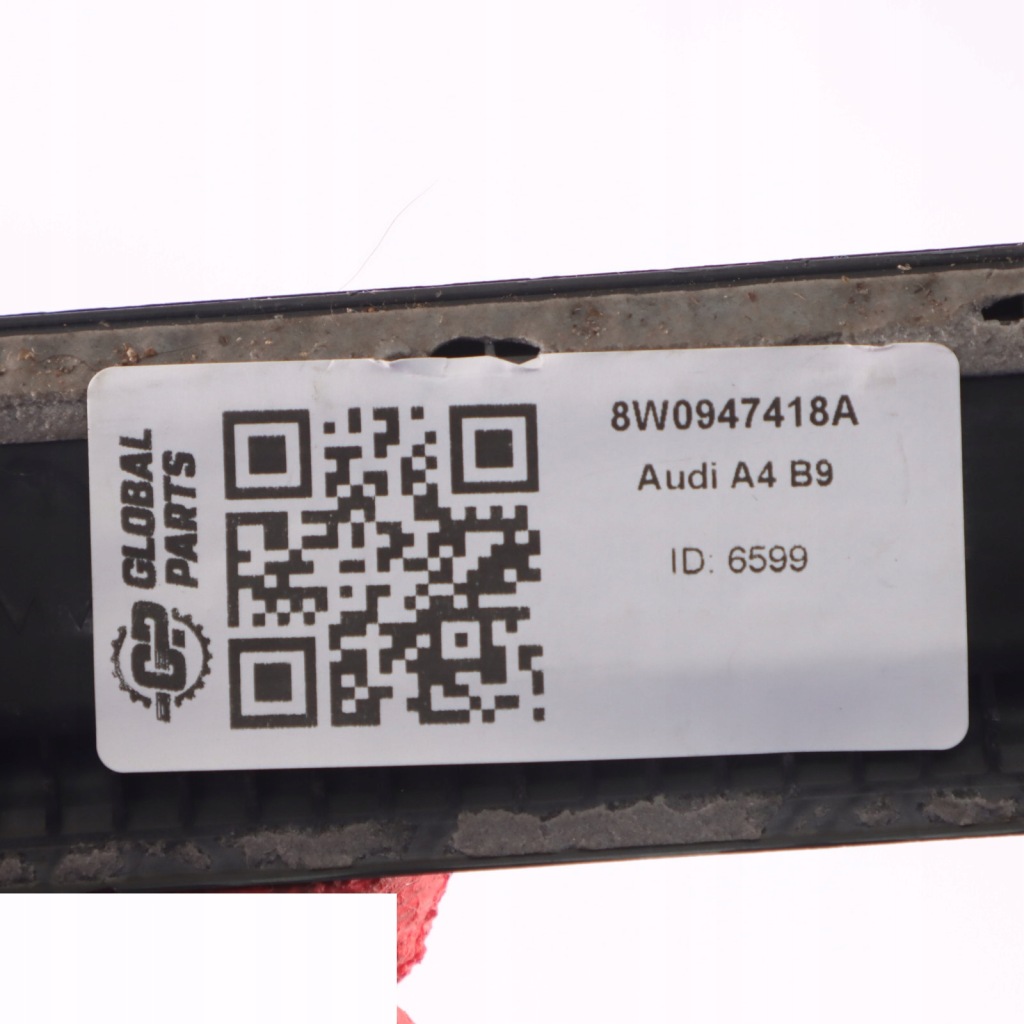 Audi a4 b9 накладка  накладка порога  правый  передок  8w0947418a в Украине