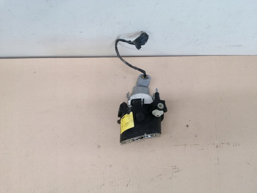 фото №4, Противотуманная фара левый перед mini cooper r50 02-04