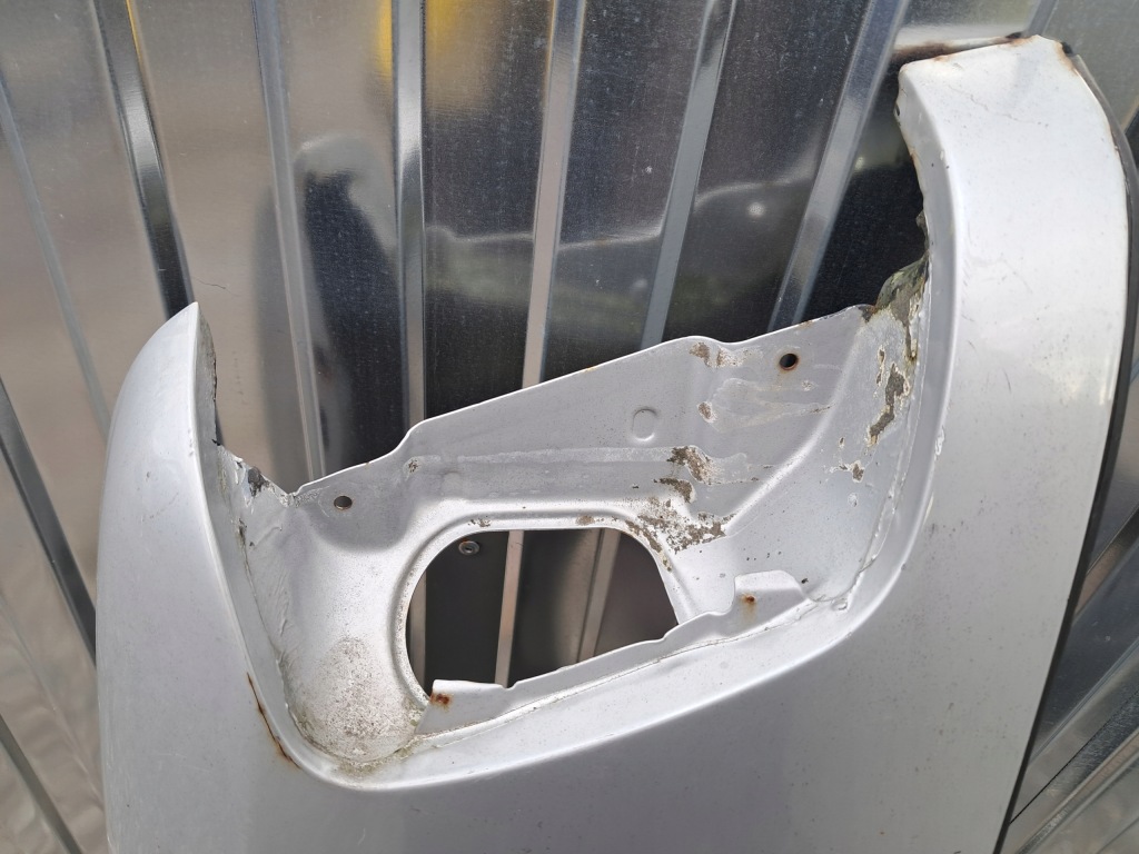 Крила правий оригінал mercedes w124 1248805018 Недорого