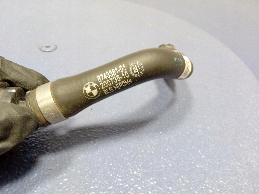 Bmw ix3 g08 шланг водяний рідина охолоджуючий 8743381 в Україні