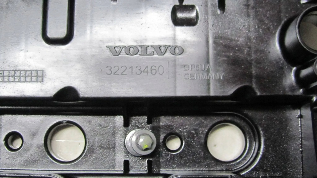 фото №8, Volvo s60 ii v60 lift 2.0d крышка клапанов 32213460