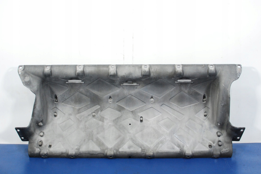 фото №1, Mercedes slk r171 защита бака топлива a1716400057