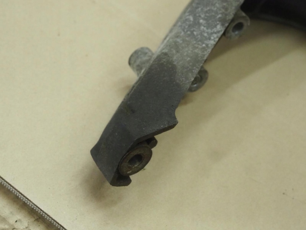 Кронштейн двигуна генератора 1.8 z18xe opel vectra b 24449617 Оригінал