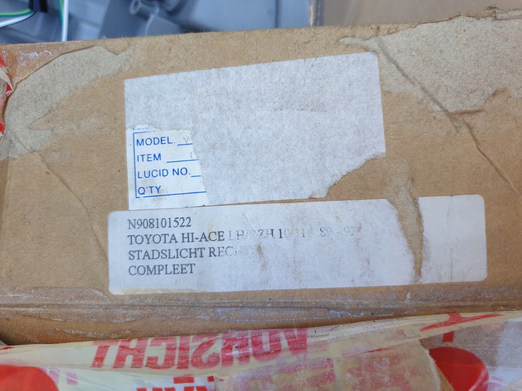 фото №12, Лампа габаритна поворотник поворотник перед r/l toyota hi-ace hiace 89-92 r