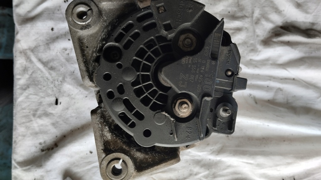 Купити Генератор opel astra h zafira b 1.6 16v z16xep 55556067 0124425020