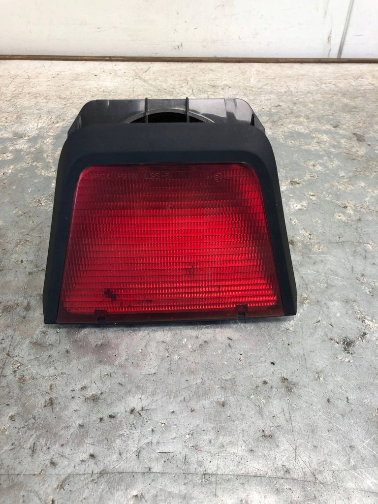 фото №1, Третий свет стоп dacia logan 8200211037