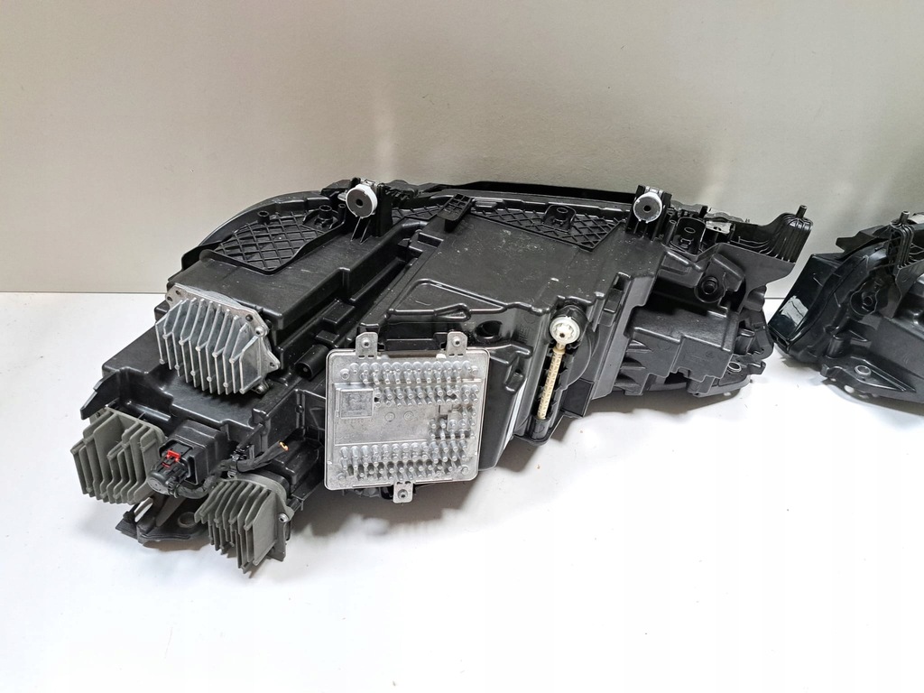 фото №14, Лампа левая правая laser лампы фары-лазеры комплект bmw ix ix i20 оригинал демонтаж