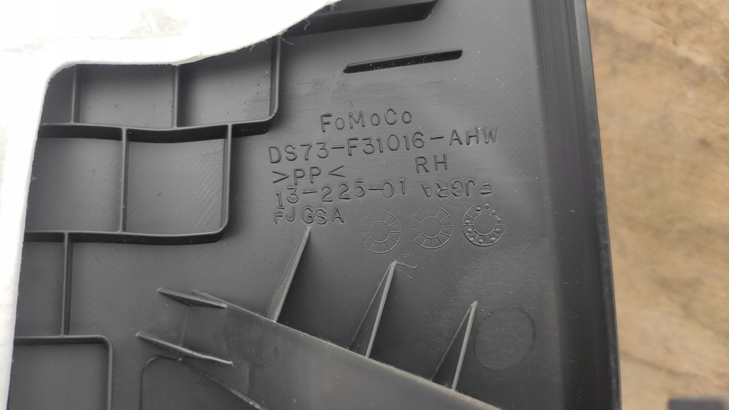 фото №4, Fusion захист стійка пластик правий ds73 f31016 ahw