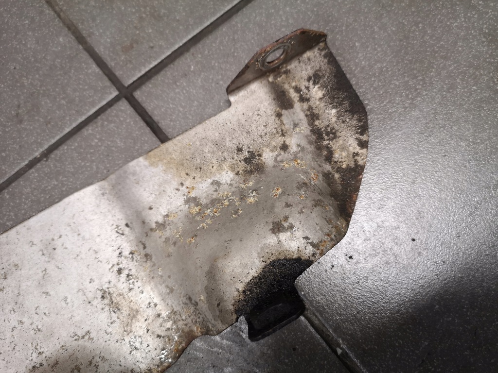 фото №5, Защита коллектор audi a6 c6 3.2 fsi 06e253008f