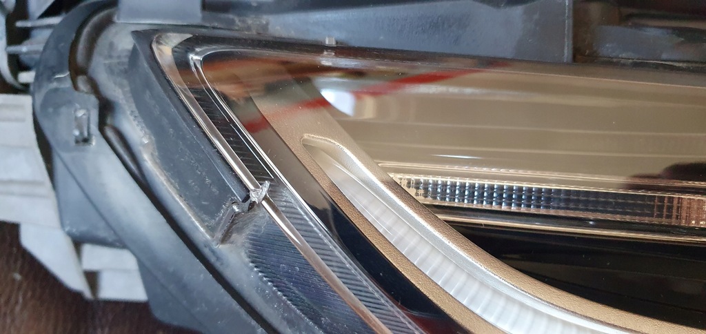 фото №4, Kia e-soul лампа led права перед