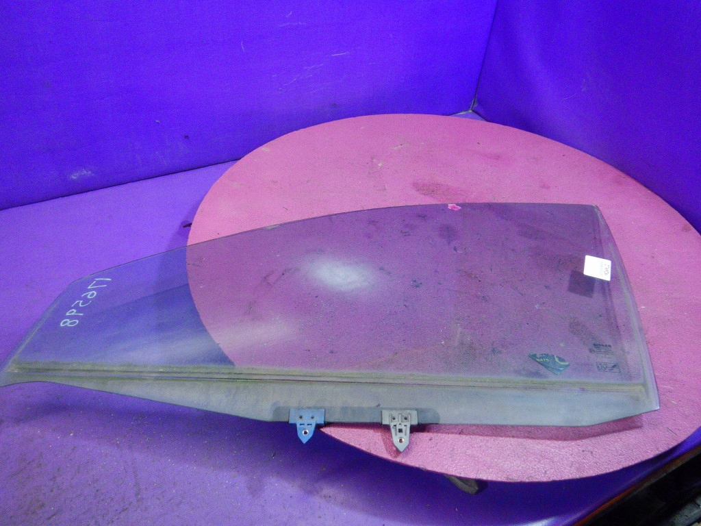 фото №1, Nissan almera tino 00-06 стекло дверная левый перед левая передняя