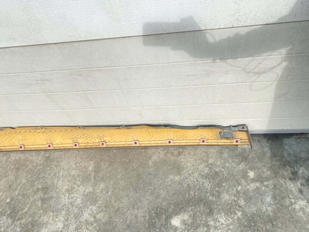 Молдинг порог накладка порог левая mercedes w126 sel 1266905140 1266980330 Недорого