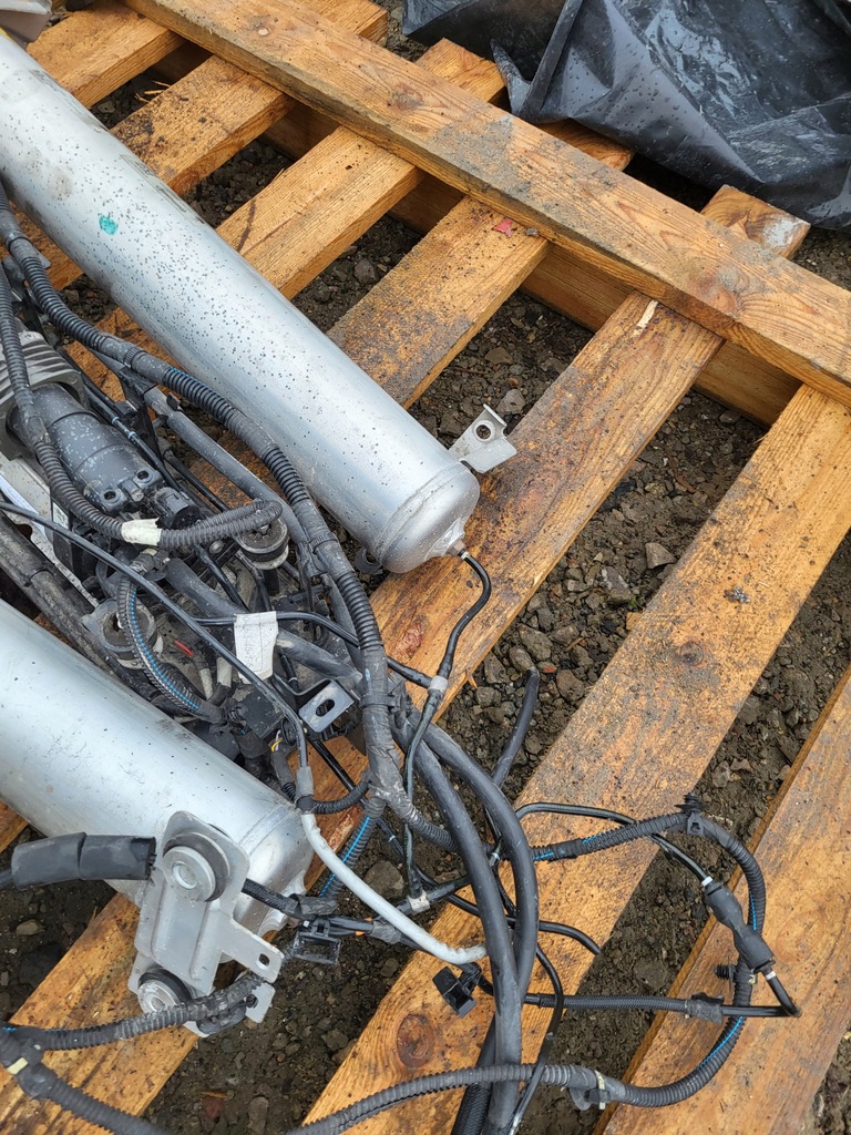 фото №14, Maserati levante sq4 17 набір підвіска рівень насос компресор розподільник