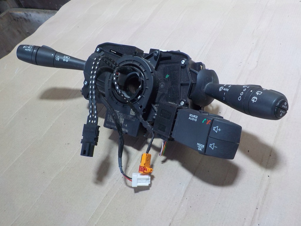 фото №8, Переключатели clio iv 16r. 255679150r 855679150r