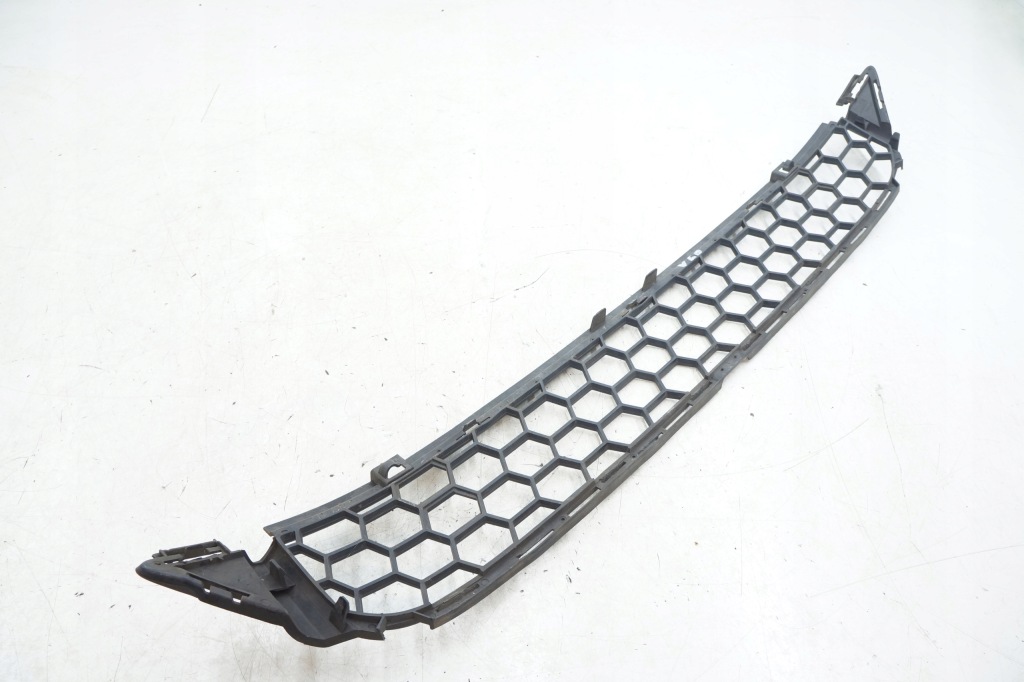 Volvo v60 s60 рестайлинг  решётка решётка  бампер r-design 31383148 в Украине