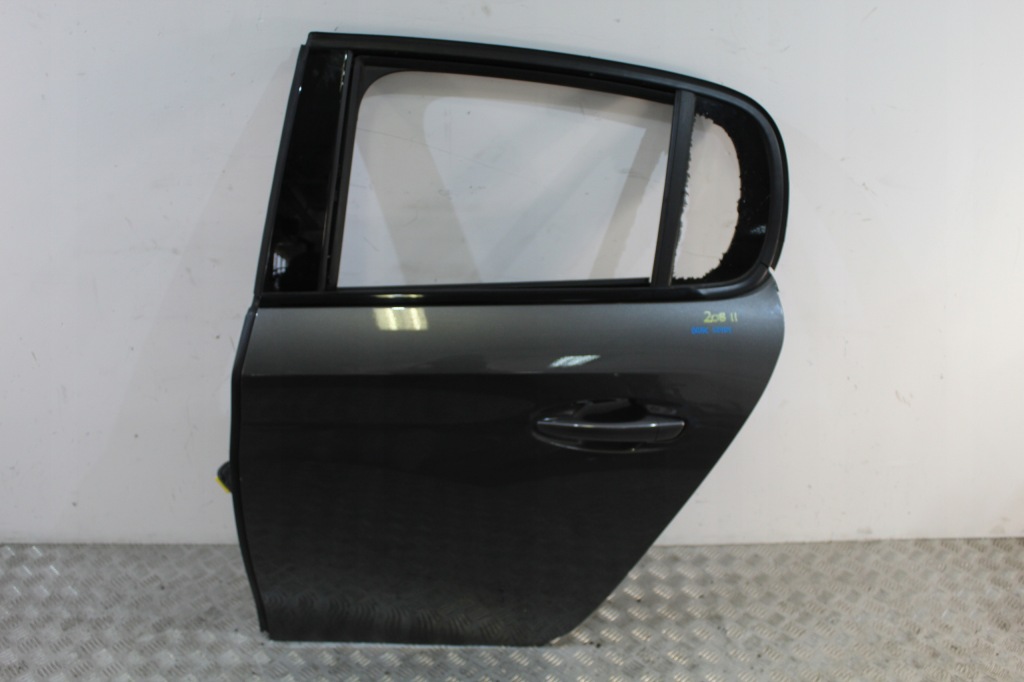 фото №1, Дверь левый задняя peugeot 208 ii 2 отсутствует стекло