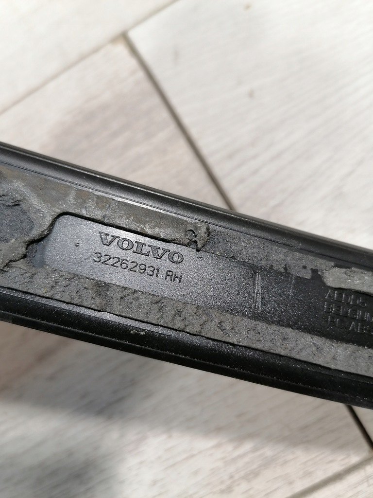 фото №7, Volvo xc40 молдинг крыло правый задняя 32262931
