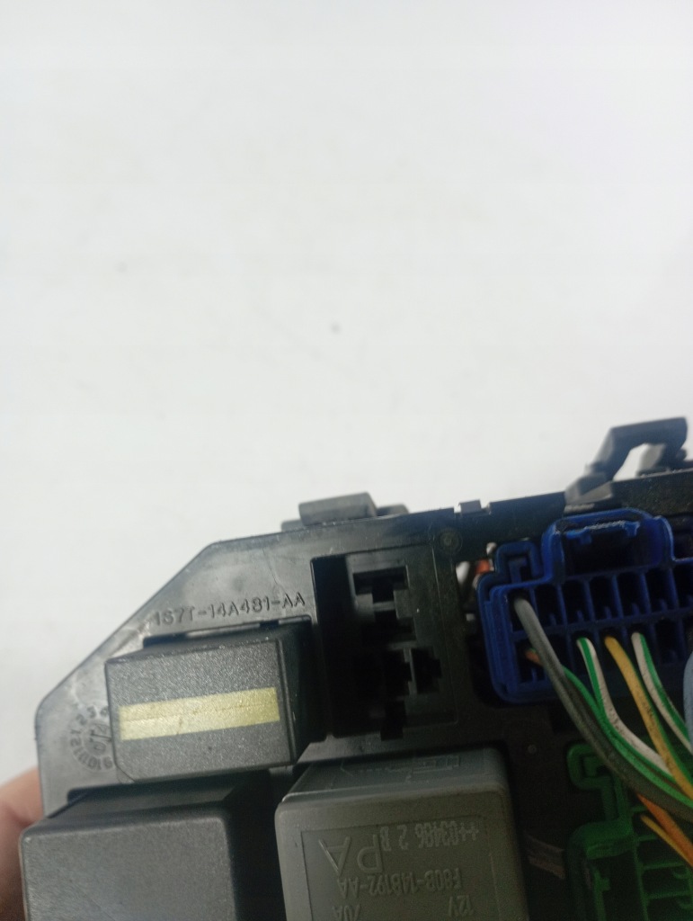 Ford mondeo 3 mk3 00-07 коробка запобіжників модуль bsi оригінальний номер 1s7t14a073ae в Україні