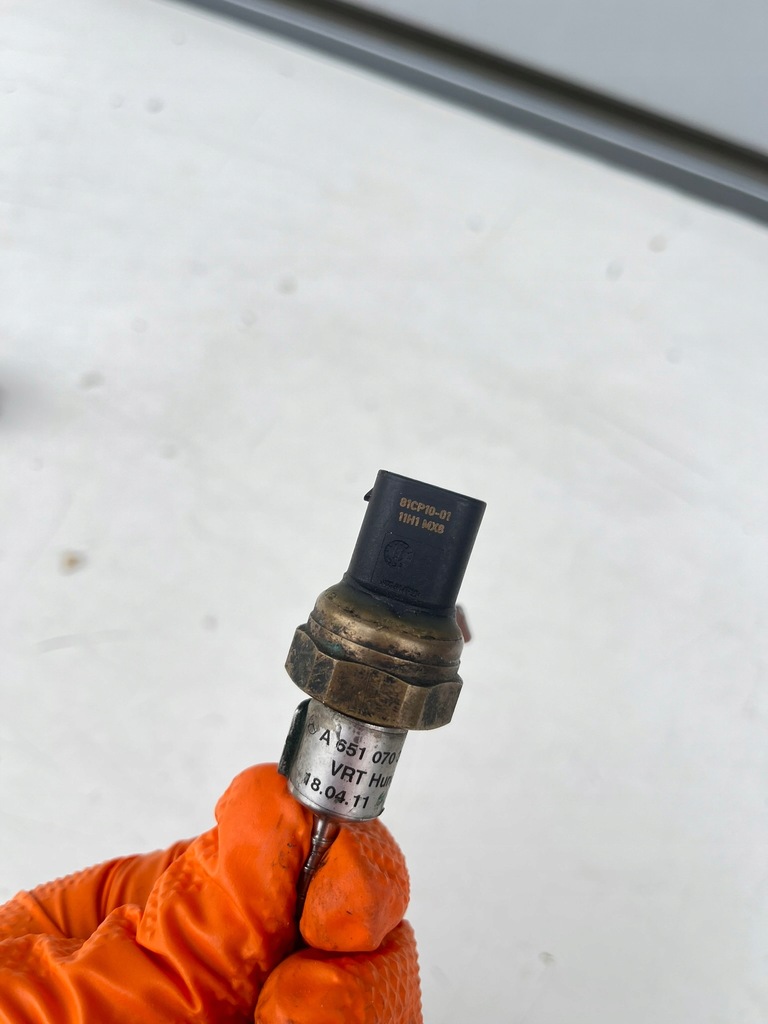 фото №7, Датчик тиску пального mercedes-benz оригінальний номер a6510703081 a0045421618